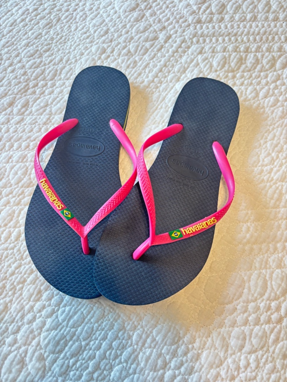 Havaianas Navy Flip Flops with Pink Straps and Brazil Flag Detail 39-40 Jamaica
